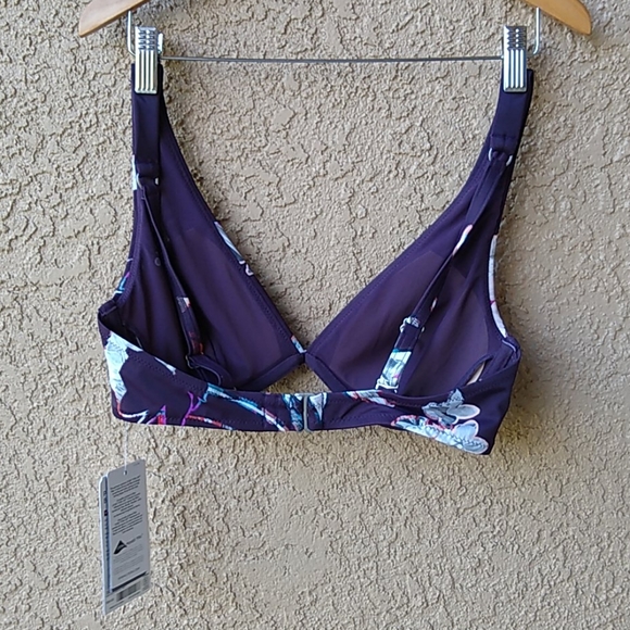 Athleta Piha Plunge Bikini Top Bra Sized - Picture 2 of 16
